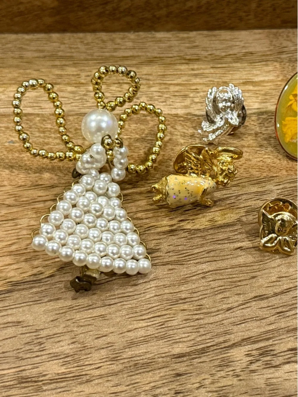 Lot of 11 Vintage Angel Pins & Brooches - Gold and Silver Tone